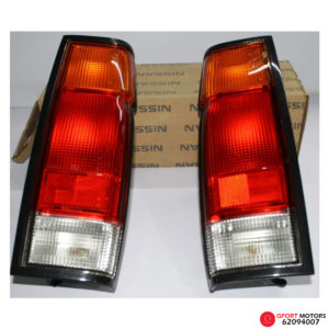 Stop Trasero Derecho Nissan Pickup D21 1989 - 2006